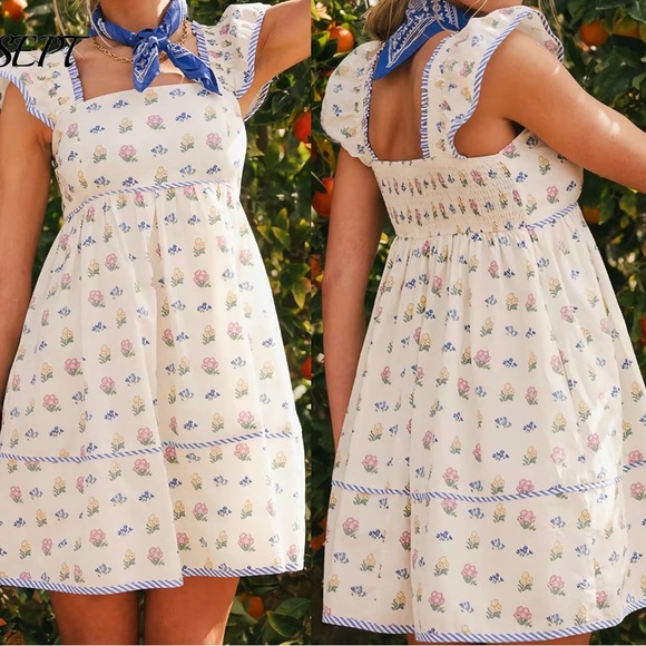 Dresses & Skirts - Floral  Dress with Blue Accents